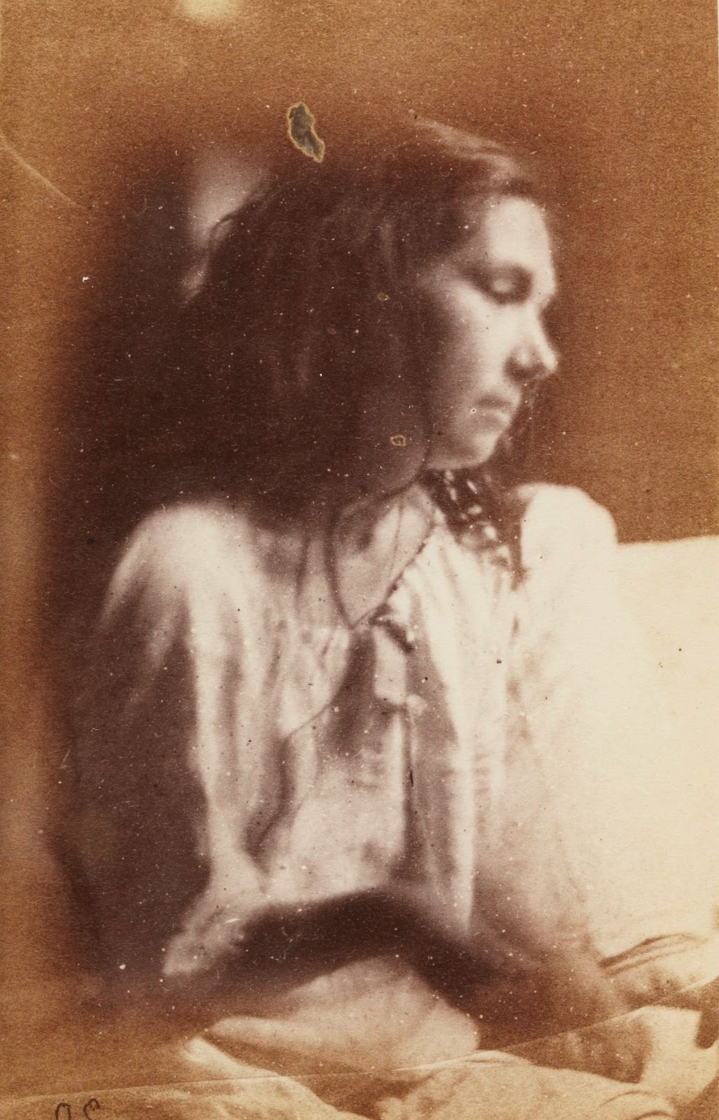 28 Real Portrait Photos of "Hysterical Women" From the 1870s vintage