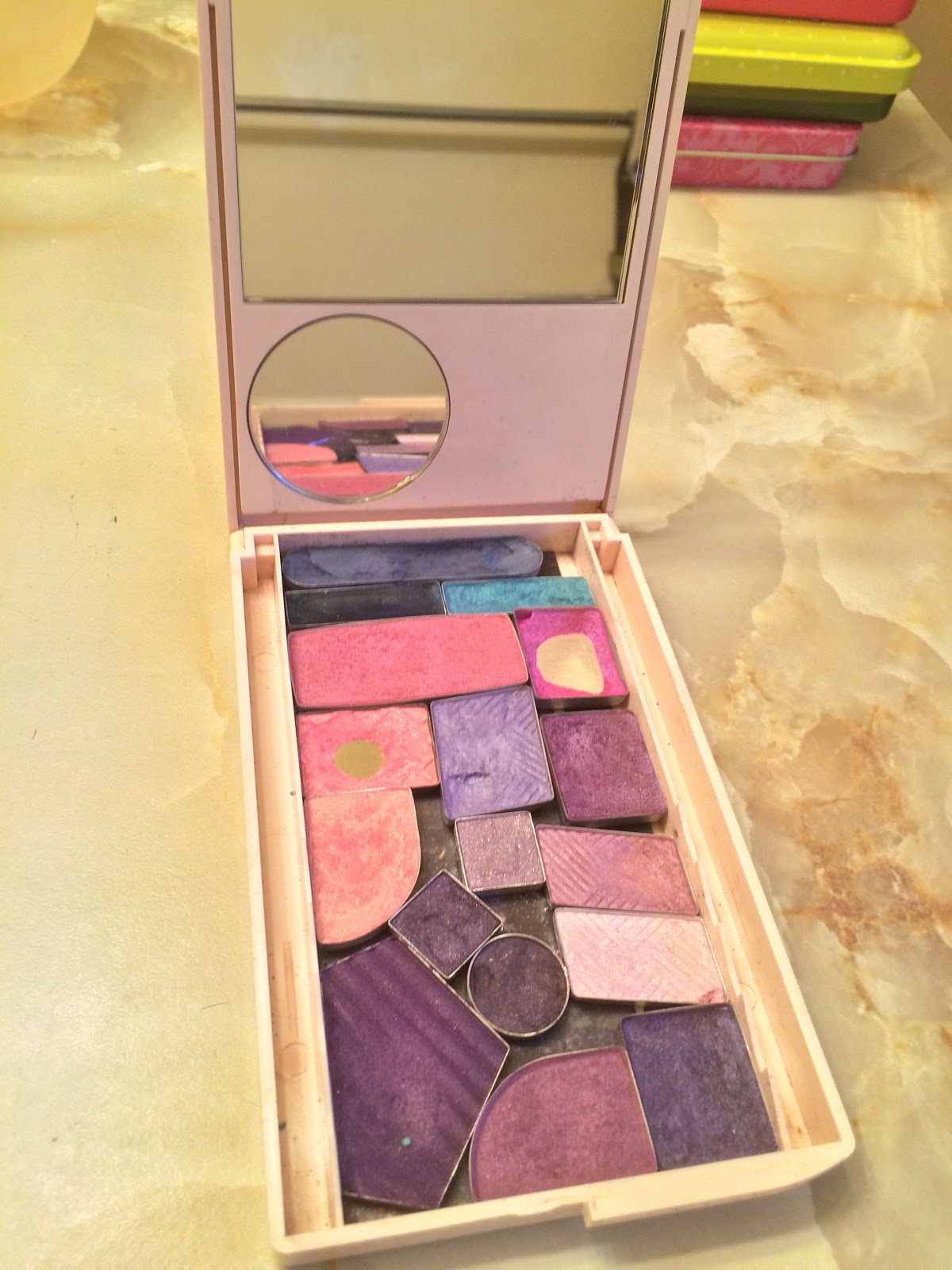 DIY custom makeup palettes