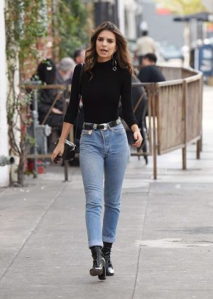Celebrity Girls Pics: Emily Ratajkowski In Jeans Out And About In LA ...