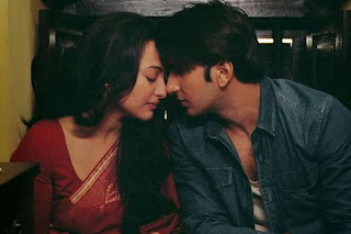 Ranveer Singh as Varun Shrivastav, Sonakshi Sinha as Pakhi, romantic intimate scene, prelude to a kiss, Lootera, Directed by Vikramaditya Motwane