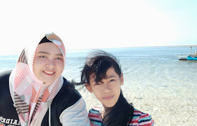 Pantai Ujung Genteng