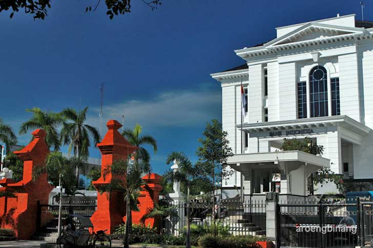 gedung bank indonesia cirebon