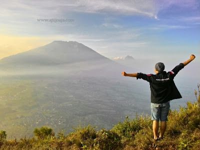 puncak gunung andong