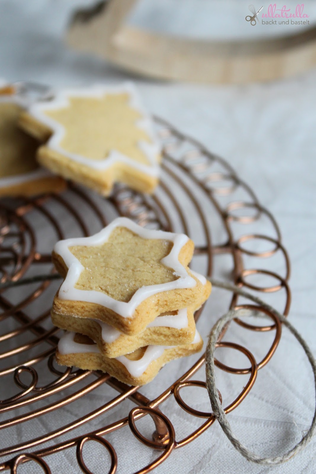 ullatrulla backt und bastelt: Weihnachtsbäckerei | Honigplätzchen