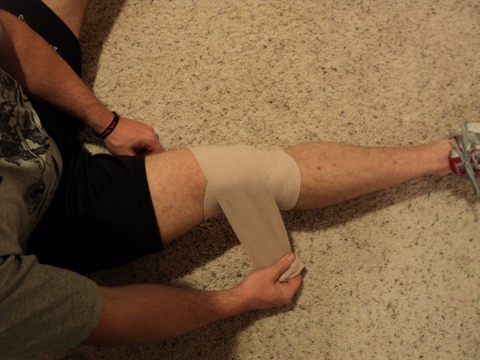Unorthodox Fitness Special knee traction/distraction/rehab article!
