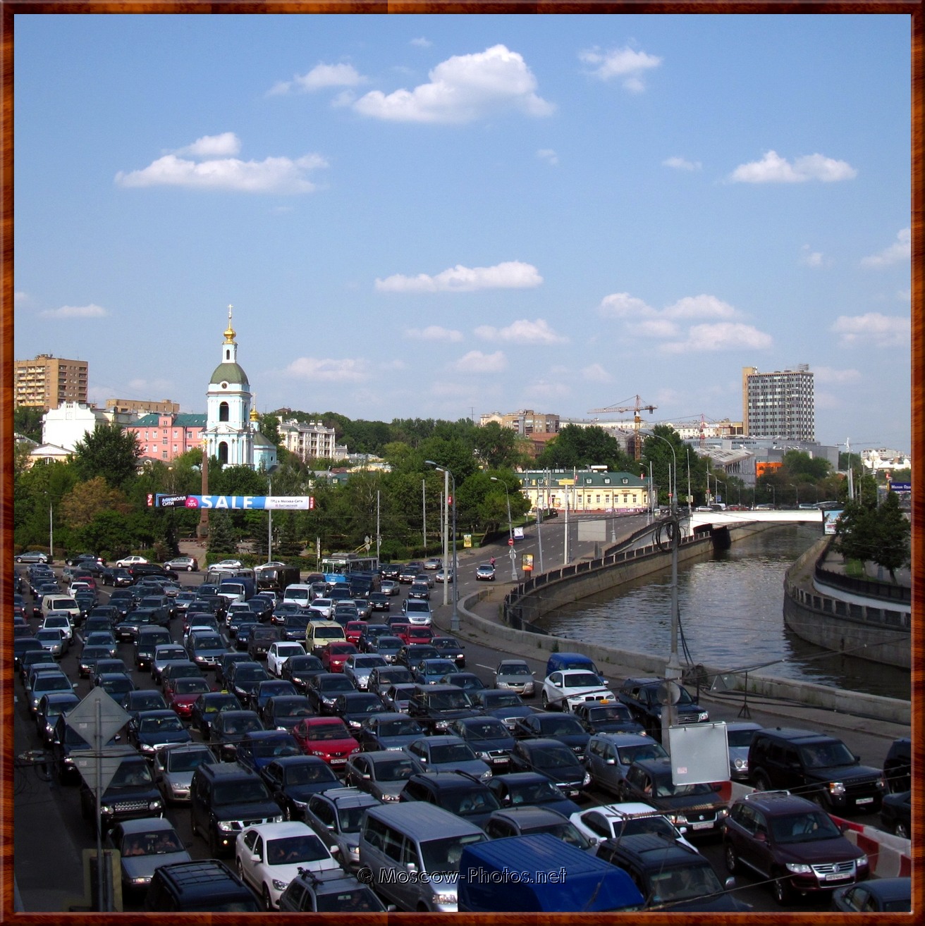 Hard summer traffic in Moscow 