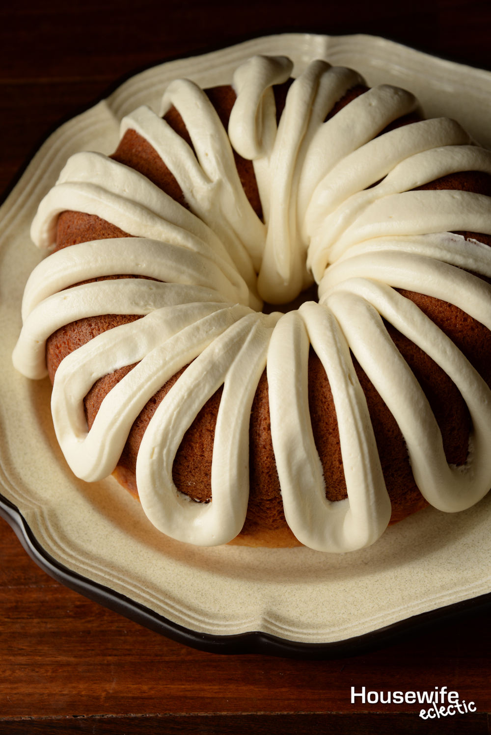 How To Frost A Bundt Cake With Cream Cheese Frosting How To Frost A Bundt Cake With Cream Cheese Frosting