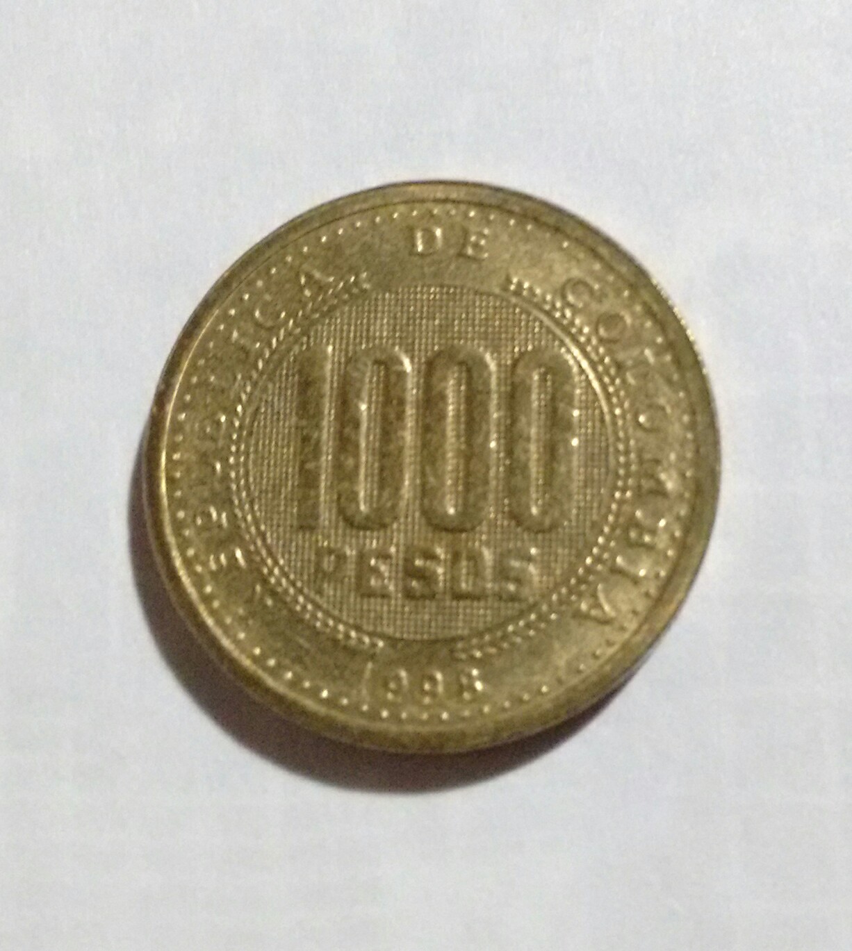 coleccion-de-billetes-y-monedas-numismatica-moneda-antigua-de-1000