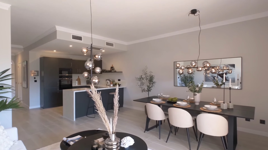 17 Interior Design Photos vs. Aloha Gardens, Marbella Stylish Luxury Townhouse Tour