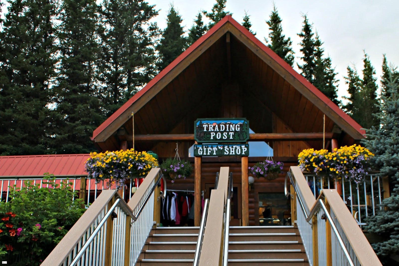 Kenai Princess Wilderness Lodge // Cooper Landing, Alaska Caravan