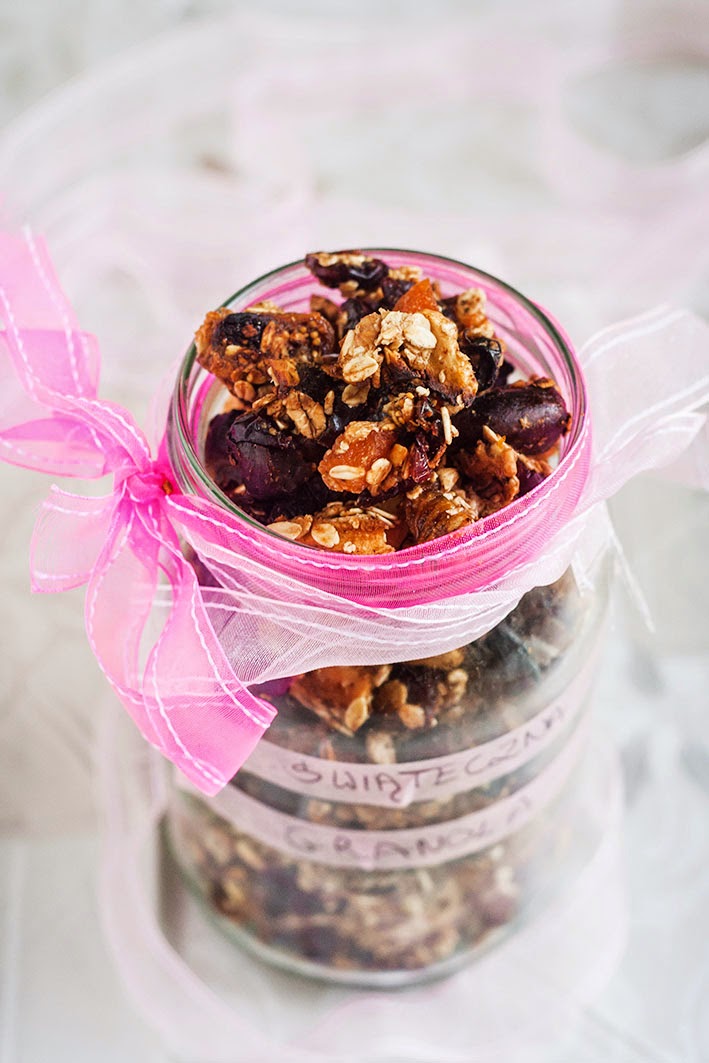 ŚWIĄTECZNA PIERNIKOWA GRANOLA Wegan Nerd roślinne gotowanie