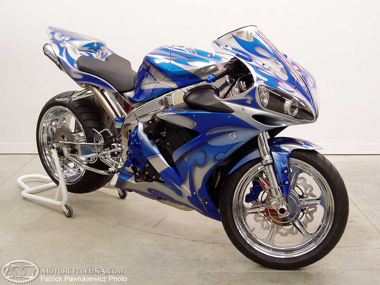 Yeye Things: Yamaha YZF R1 Custom