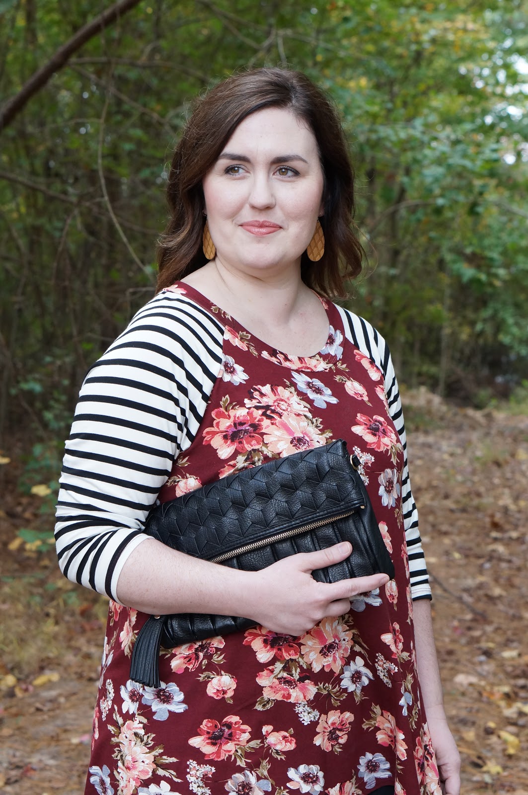 FALL STYLE FLORAL TOP | WEEKENDING THIS CHIC SOUL by North Carolina style blogger Rebecca Lately