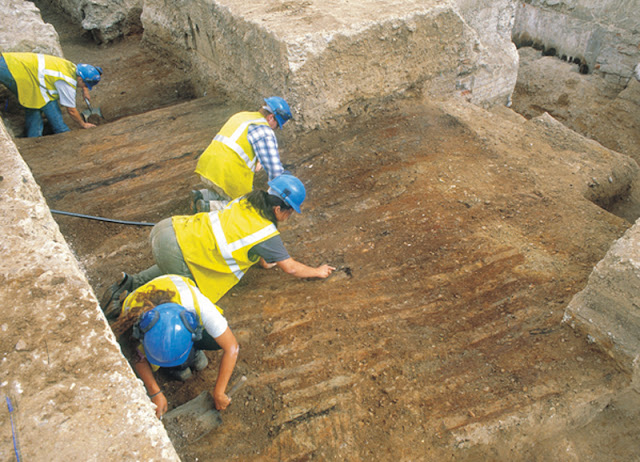 Roman fort built in response to Boudicca’s revolt discovered in London Roman fort built in response to Boudicca’s revolt discovered in London