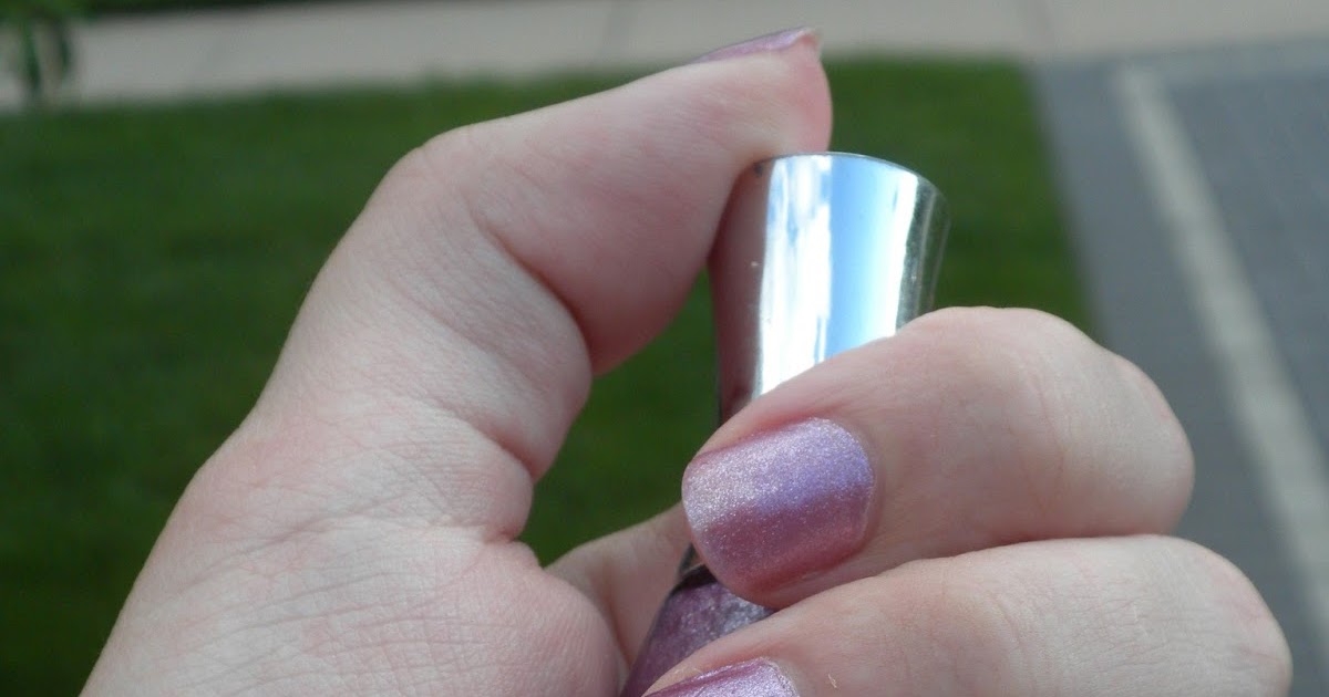 sally hansen diamond strength nail polish color