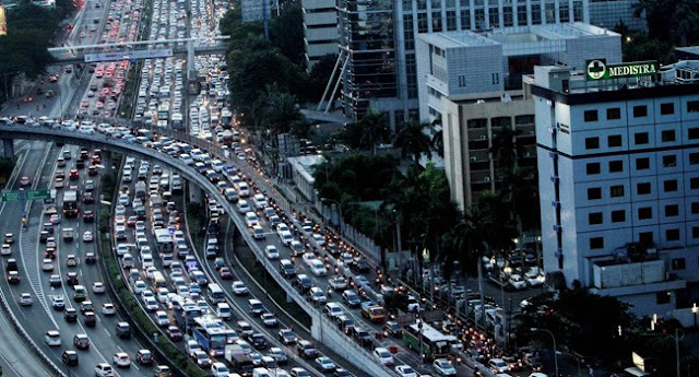Jika pemerintah Mau Hentikan Riba Kredit Mobil, Ini Bisa Tanggulangi Kemacetan Jika pemerintah Mau Hentikan Riba Kredit Mobil, Ini Bisa Tanggulangi Kemacetan