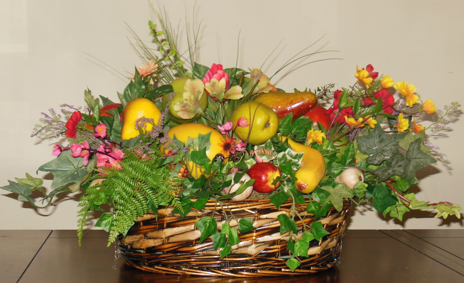 AnaSilkFlowers How to Use Fruit in Artificial Floral Arrangements...
