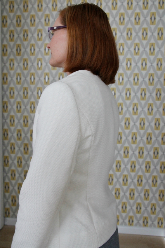 Vogue 9716 white wool tailored jacket with inset collar www.loweryourpresserfoot.blogspot.com