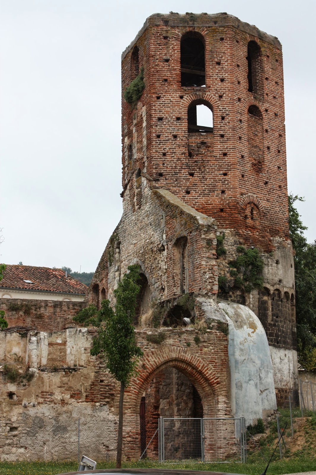 Atlas roman Agen Ancienne église SaintHilaire (47)