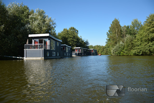 Domki na wodzie w Center Parcs Bispinger Heide.