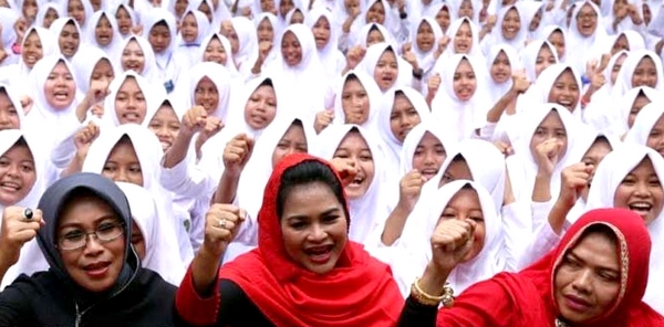 Wacagub Puti Guntur Kunjungi Ponpes di Probolinggo Wacagub Puti Guntur Kunjungi Ponpes di Probolinggo