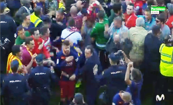 Barcelona Campeón de Liga y fallo de seguridad del Granada Barcelona Campeón de Liga y fallo de seguridad del Granada