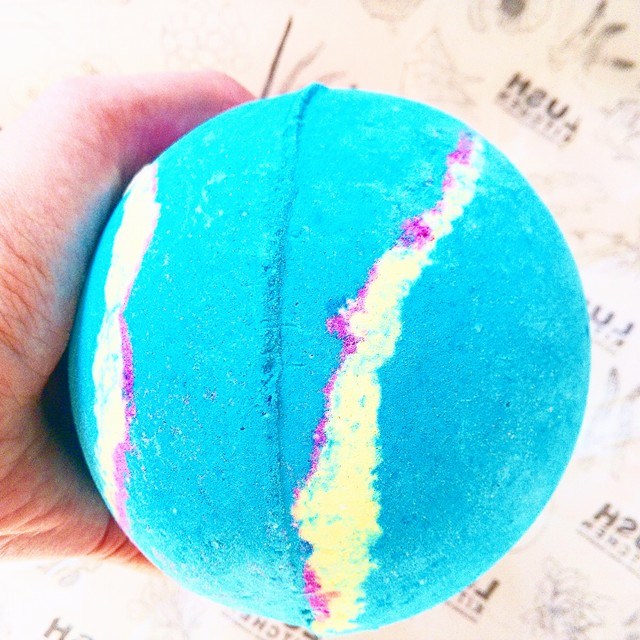 Lush Kitchen Biggest Bath Bomb amyjaneoldfield