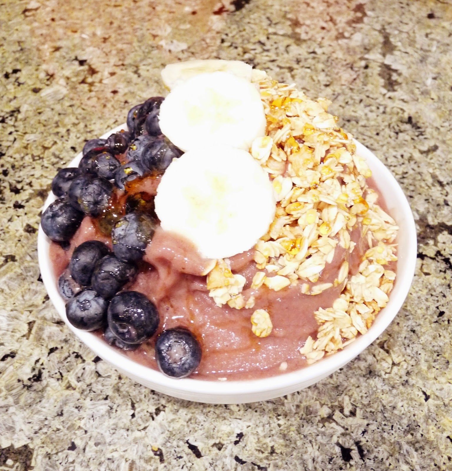 DIY For Healthy and Happy DIY Acai Bowl