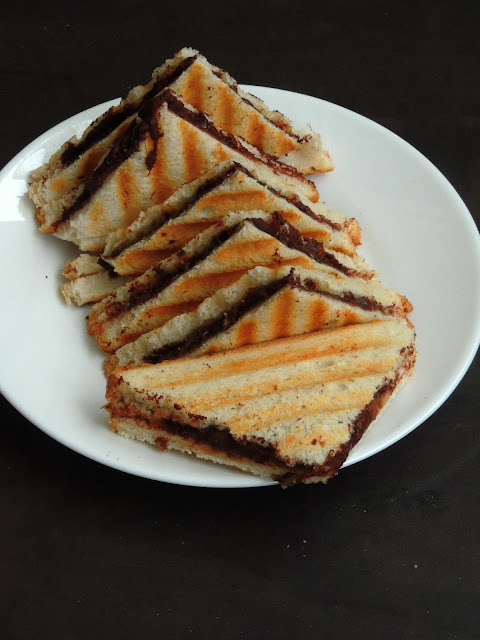 Grilled chocolate sandwich