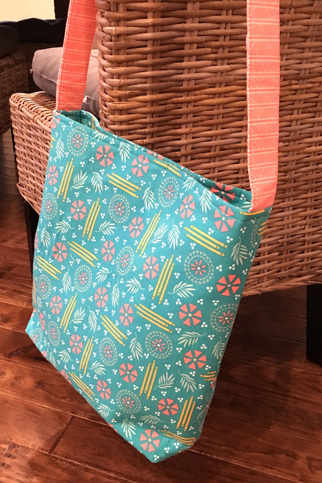 Girls in the Garden: Gift Sewing Day 2 - Gingham Tote - Handmade Style Book
