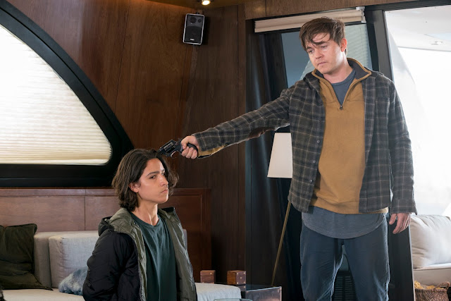 FTWD_204_RF_0128_0172-RT.JPG