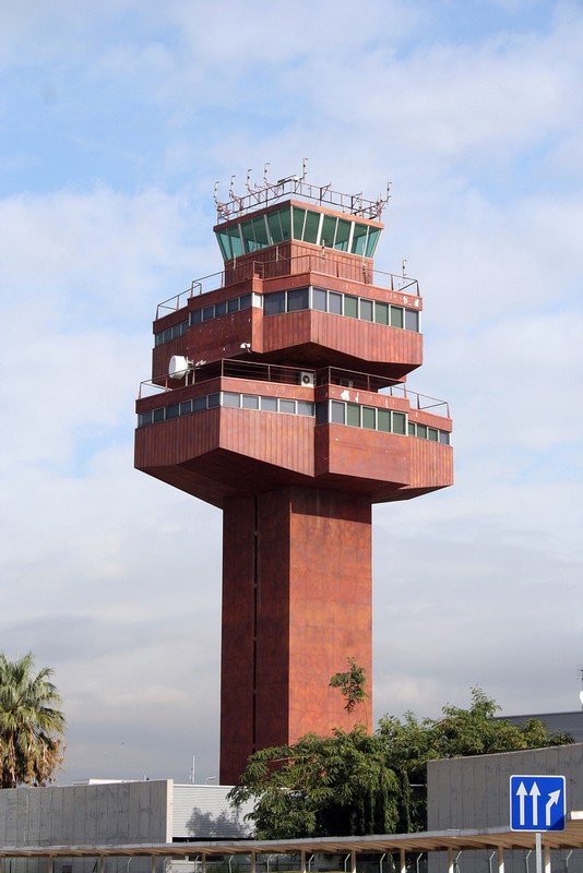 Notice9: Shifting sands of advancing technology challenge schools Notice9: Shifting sands of advancing technology challenge schools