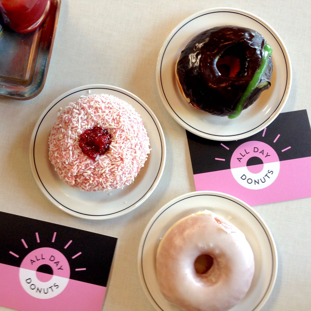 Green Gourmet Giraffe All Day Doughnuts / Juanita Peaches, Brunswick