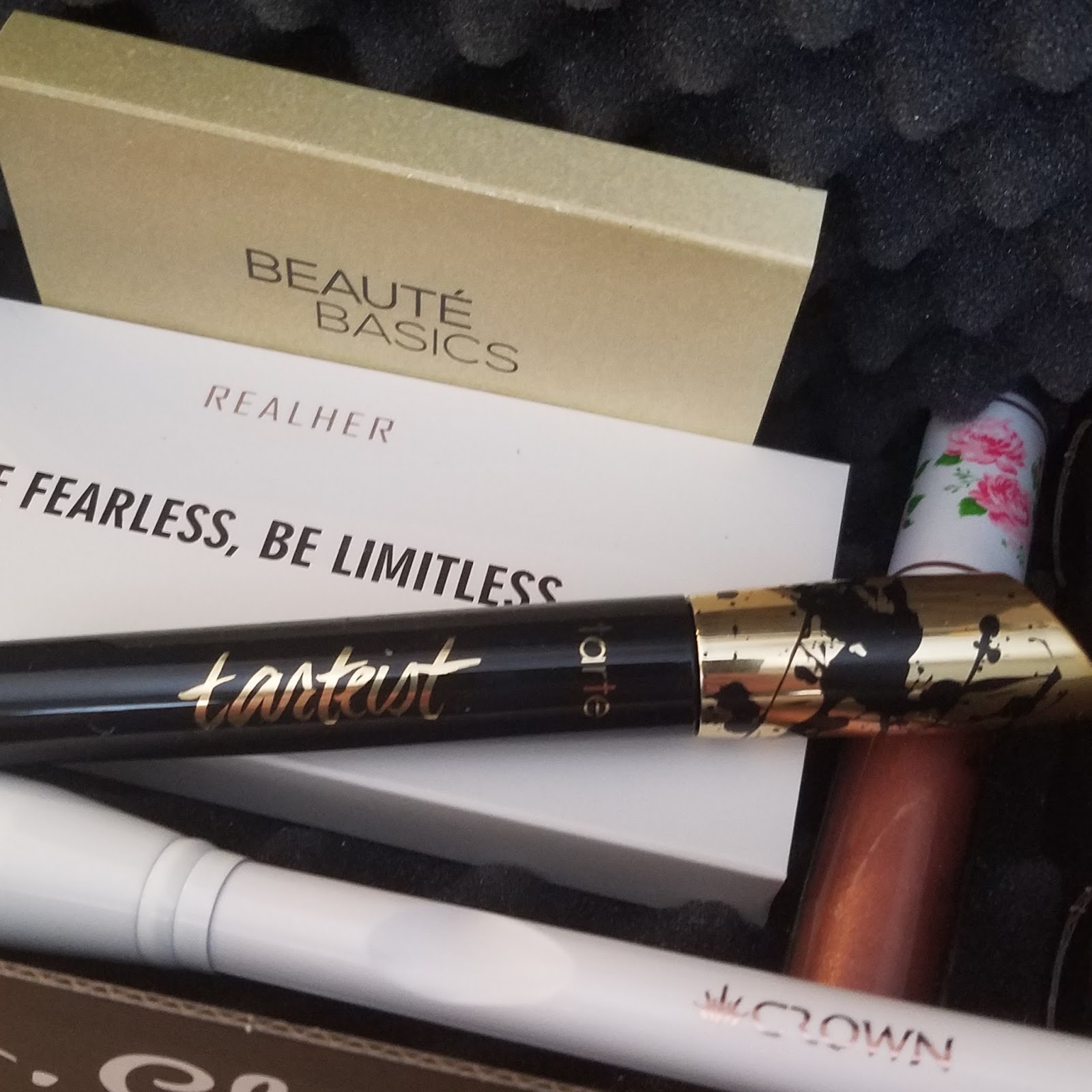 HotMessMayhem Boxy Charm December 2017