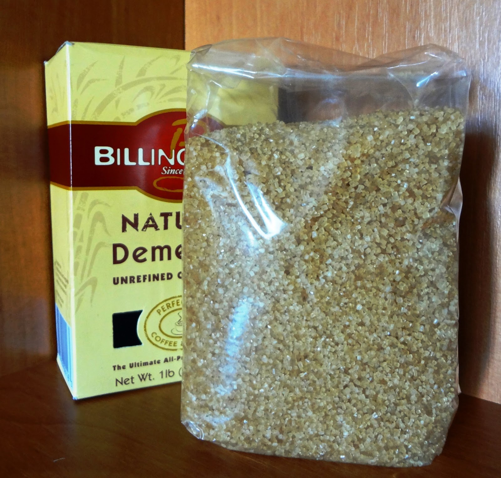 Сахар Демерара более крупный, кристаллический, в отличии от Мусковадо ...