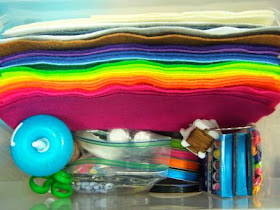 http://storytimekatie.com/2011/10/07/flannel-friday-flannelboard-kit/