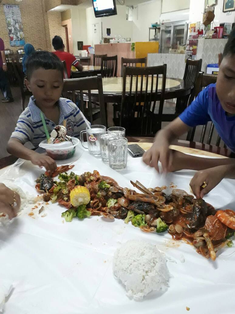 Shell Out Dapur Warisan Rasa Shell Out Dapur Warisan Rasa Negeri Bersejarah Melaka Bukan Sahaja Terkenal Sebagai Tapak Sejarah Dunia Yang Menjadi Tumpuan Pelancong Dalam Luar