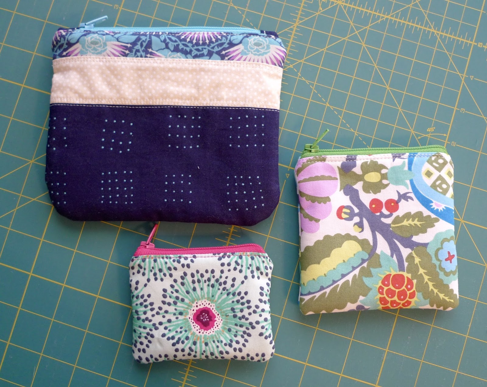 Sew Some Sunshine: And more pouches!