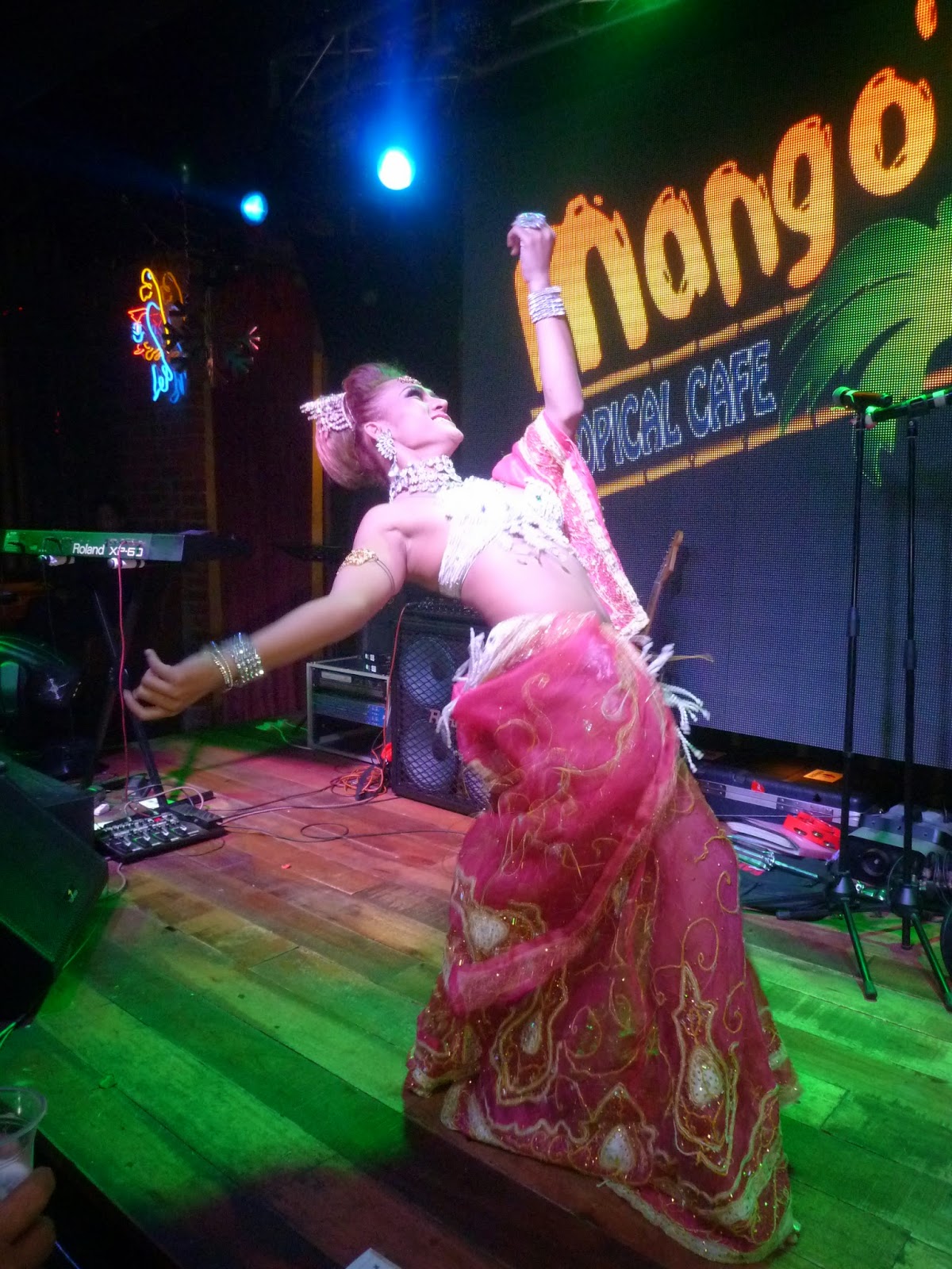 Kee Hua Chee Live! MANGO'S TROPICAL CAFE CELEBRATES ITS 1st