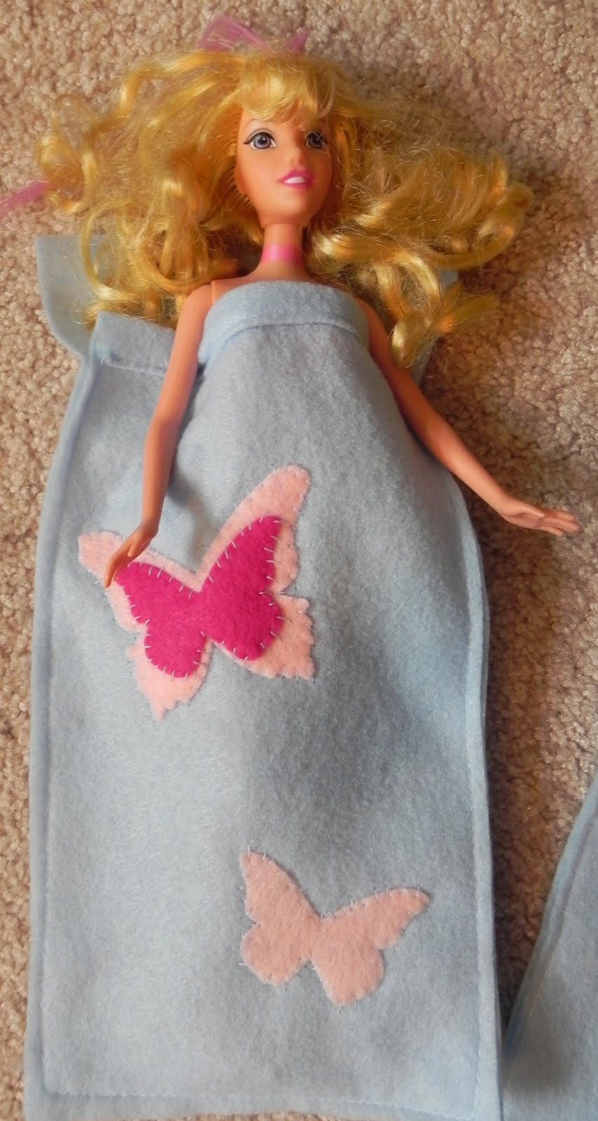 Shady Tree Diary {Sleeping Bags for Barbie}