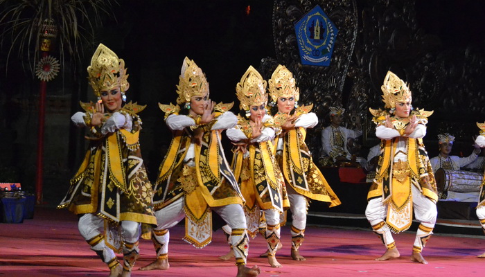 Gubernur Pastika: Jarang Dipentaskan, Kesenian Tradisional Terancam Punah