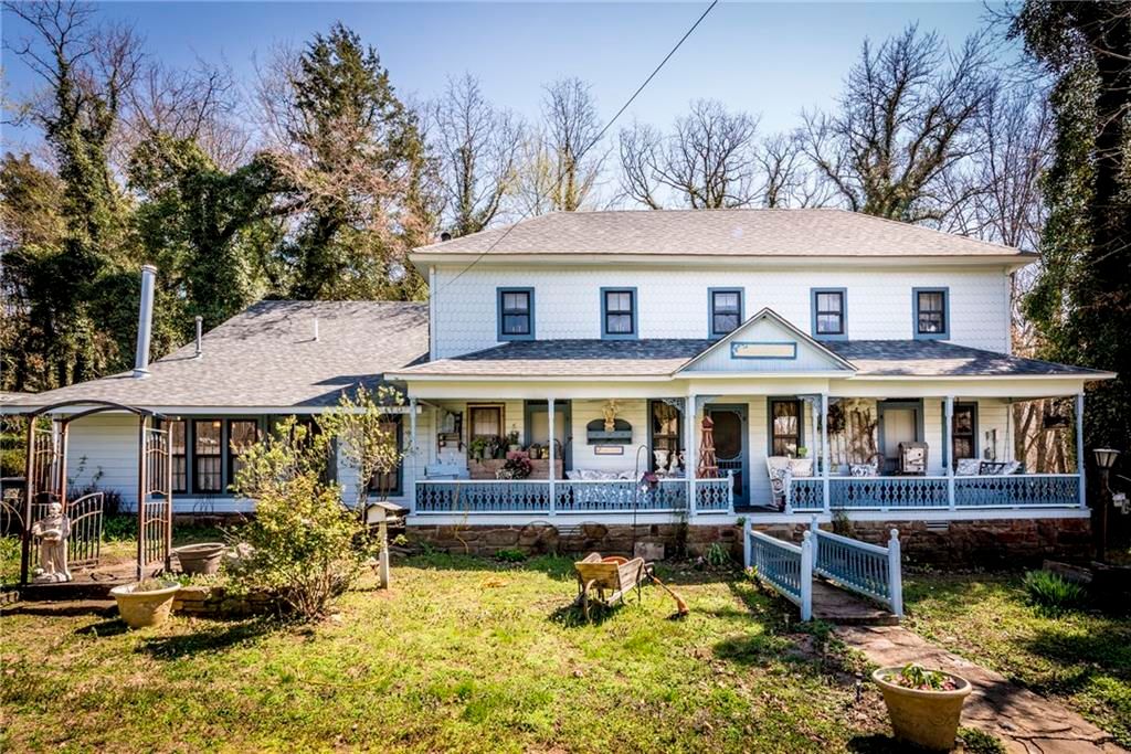 Sweet House Dreams 1867 Colonial in Wesley, Arkansas