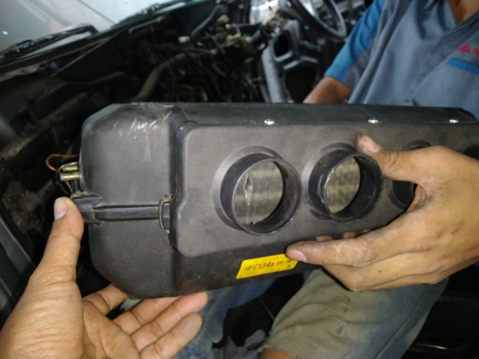 spesialis ac mobilservis ac mobilpasang baru ac mobiljual spare part ac mobildensosanden