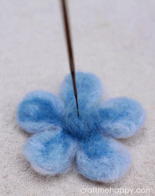 How to Needle Felt with Wool - Beginners Tutorial - Bloom