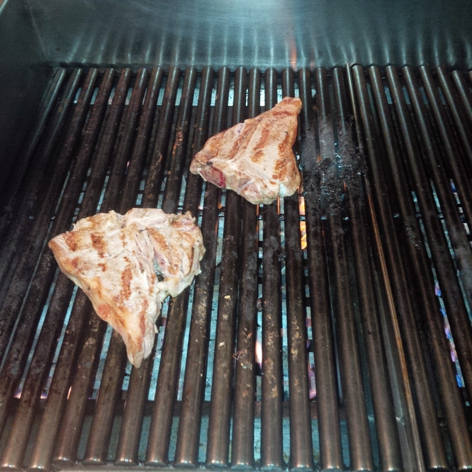 Royalty Tours USA Royalty enjoys dinner on the barbie at Phillip's