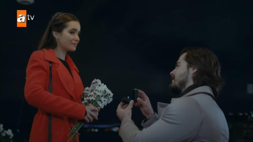 Łzy Cennet odcinek 38: Selim się oświadcza! Poznaje prawdę o swoim pochodzeniu! [Streszczenie + Zdjęcia]