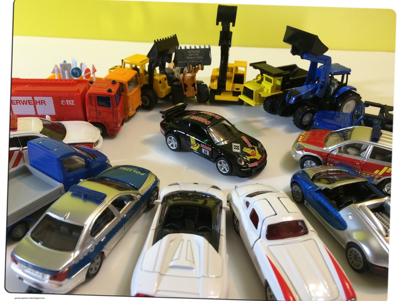 Mobil Mainan Anak Yang Bisa Dinaiki - Gambar Gambar Mobil