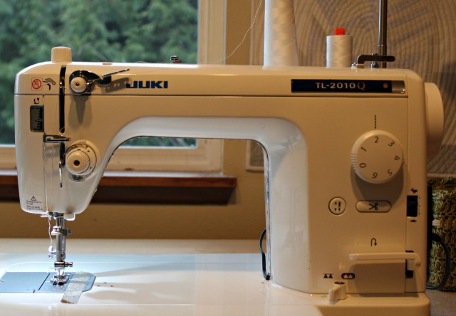 A Quilter's Table: Studio Nine :: Sewing Machine LED Lighting Kit