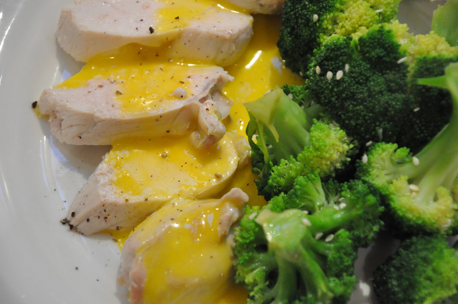 Poached chicken breast and its sauce for Laura* GH49