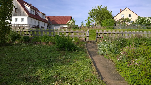 Gartenfläche am Dorfweiher (c) by Joachim Wenk Gartenfläche am Dorfweiher (c) by Joachim Wenk